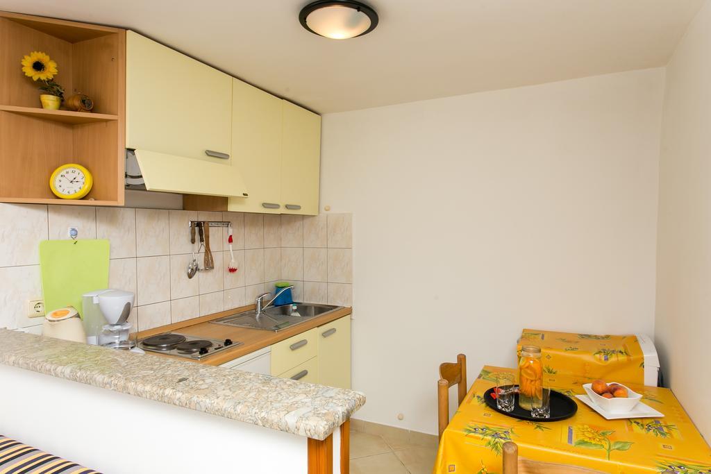 Hrvoje Place Apartments ดูบรอฟนิก ภายนอก รูปภาพ